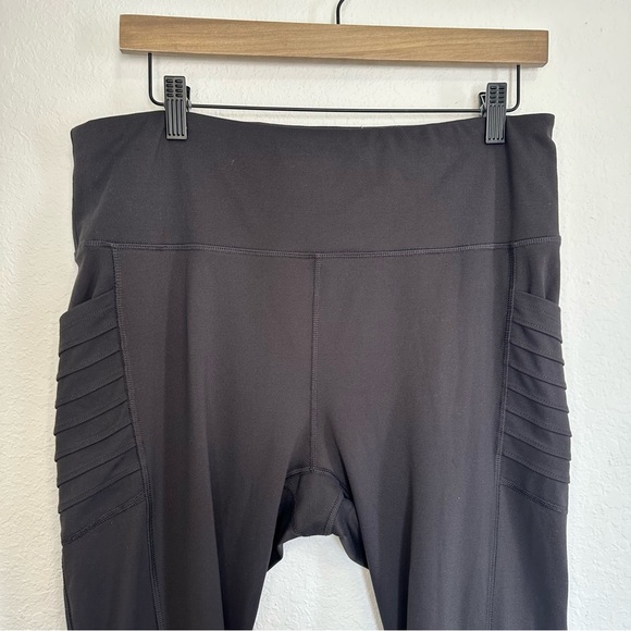 Mono B Dark Gray Moto Leggings - Size 1X - Picture 2 of 6